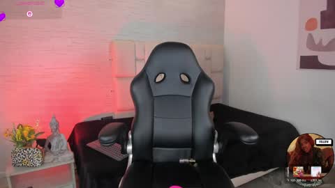 naina deivis33 online show from April 1, 4:02 am