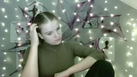 Nana online show from October 4, 8:34 am