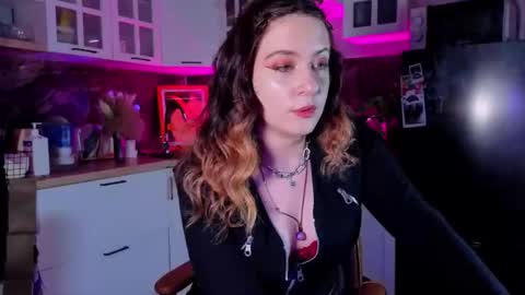 Nana online show from April 18, 11:38 pm