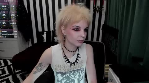 Snapshot of nancyaddams chatting on October 22, 11:39 pm Nancy online show from October 22, 11:39 pm