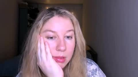 Nancy online show from April 9, 8:03 pm