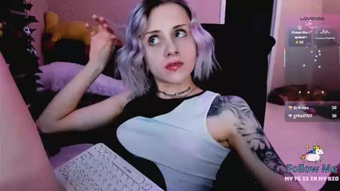 Monday-Friday 12-4 AM and 6-9 AM New York time online show from January 13, 9:11 pm