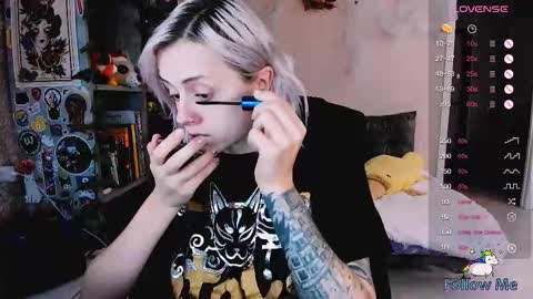 Monday-Friday 12-4 AM and 6-9 AM New York time online show from October 12, 7:56 am