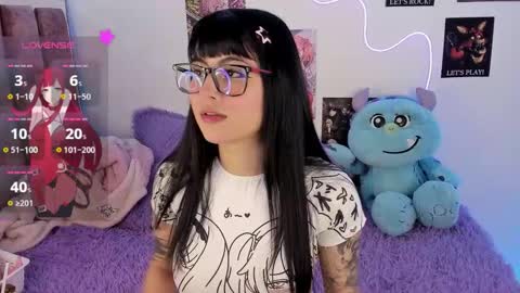 Naoko online show from December 18, 4:19 am