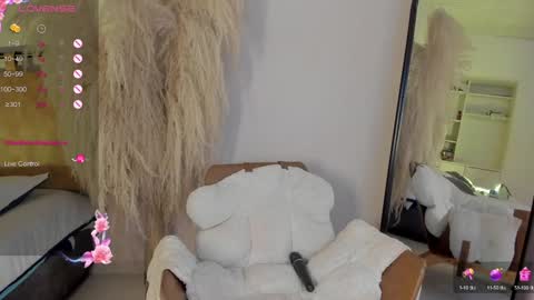 Naomi  online show from January 24, 12:31 am