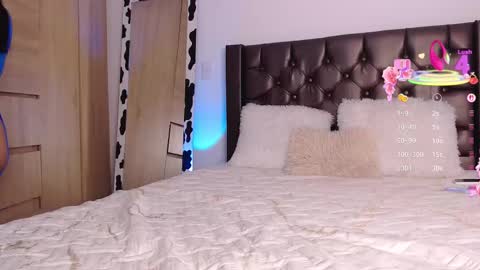 Guys the page has lately failed. If you see me disconnected thats why.   online show from December 18, 7:31 pm