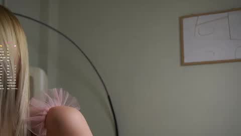 Angel online show from March 14, 11:03 am