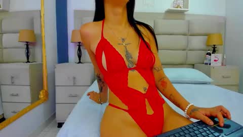 Naomi Frost online show from November 11, 1:57 pm