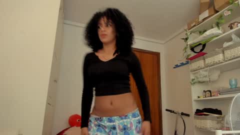 Snapshot of naomigarcia chatting on December 19, 12:13 am Naomi  online show from December 19, 12:13 am