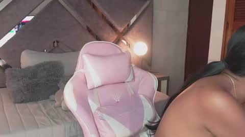 Naomi-Gray  online show from August 1, 9:16 pm