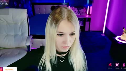 naomihita online show from March 11, 12:30 pm