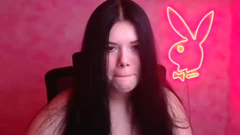 Naomi online show from November 18, 12:30 pm