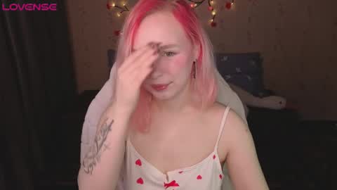 Naomi online show from May 16, 8:40 pm