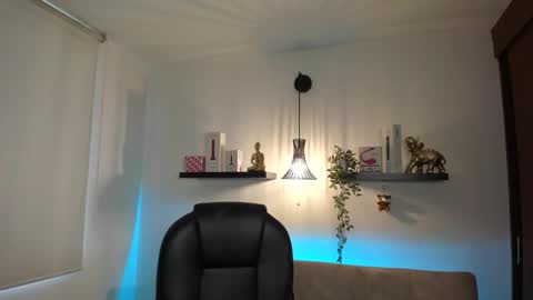 Naomy Stanley online show from May 31, 8:32 pm
