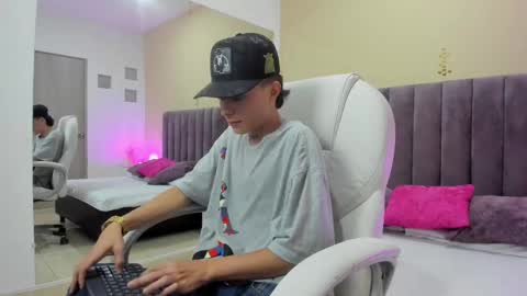 Nascary Fox online show from September 29, 8:41 pm