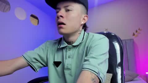 Nascary Fox online show from April 8, 12:52 pm