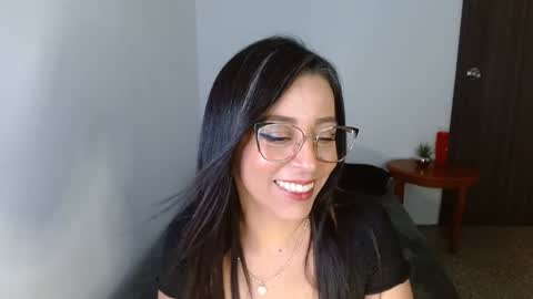 nathalia online show from February 26, 1:14 am