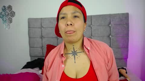 nat_evans8 online show from February 11, 5:55 am