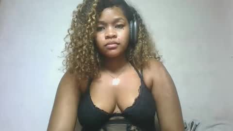 natachazz online show from April 25, 1:52 pm