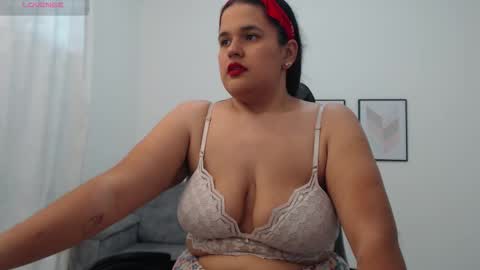 Nathalia online show from October 1, 6:51 pm