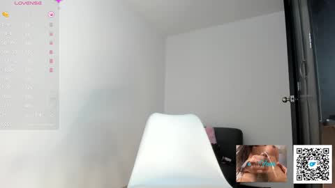 nataliarey_ online show from February 26, 10:26 pm