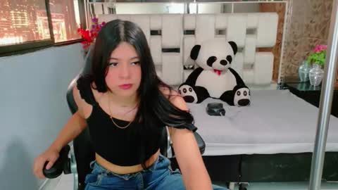 nataliatompsonx1 online show from December 16, 8:04 pm