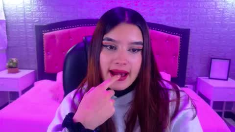 natalie  online show from December 19, 3:57 am