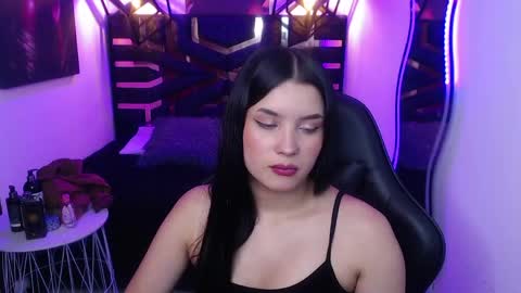 natalie  online show from May 8, 9:42 pm