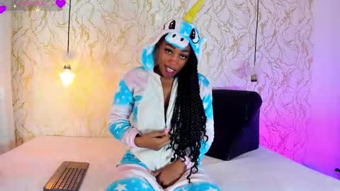 NATALIE online show from January 12, 12:56 pm