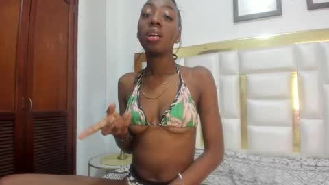 nataliestarkx online show from February 10, 12:19 pm