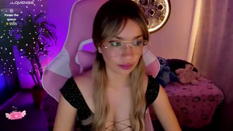 MissNatis online show from July 26, 2:42 am