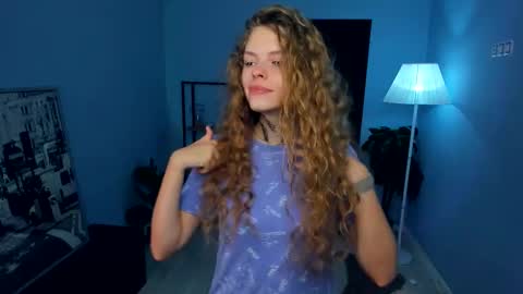 Snapshot of nataly_hello chatting on October 26, 5:19 am Natalie online show from October 26, 5:19 am