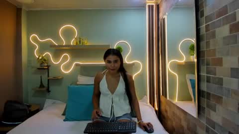 N A T A S H A  online show from April 21, 1:42 am