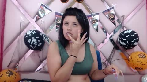 nathaly low online show from November 1, 5:50 am