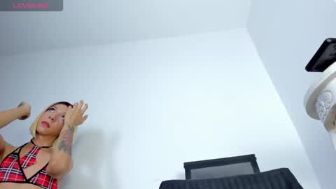 Nathaly online show from March 10, 4:44 pm