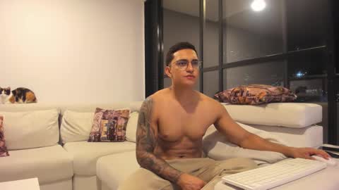 nathan_gross online show from February 6, 12:25 am