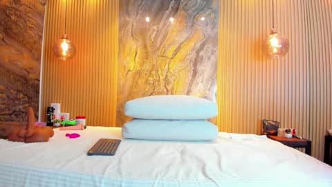 nathassa online show from March 10, 2:37 pm