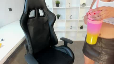Jazmin Bigboobs online show from May 19, 7:32 pm