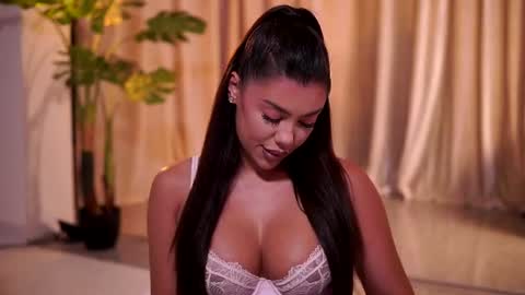 Naty online show from June 30, 7:23 pm