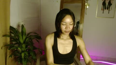 Stella Mcqueen online show from May 2, 11:10 pm