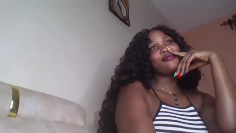 naughty8779 online show from December 19, 9:10 pm