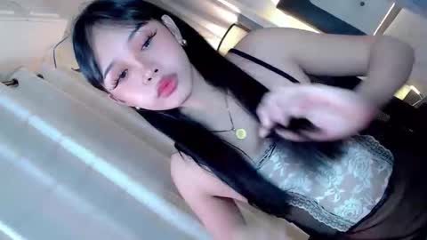 itsyourgirl kiara online show from May 23, 1:07 pm