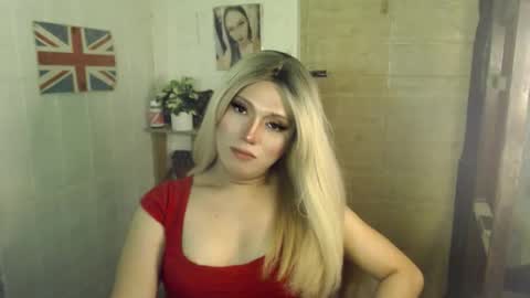 Snapshot of naughty_kim20 chatting on October 4, 6:00 am alexa online show from October 4, 6:00 am