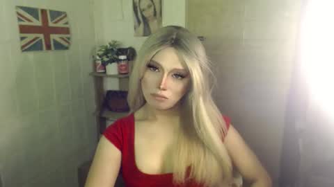 Snapshot of naughty_kim20 chatting on October 17, 2:15 am alexa online show from October 17, 2:15 am