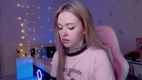 Mable online show from March 30, 2:00 am