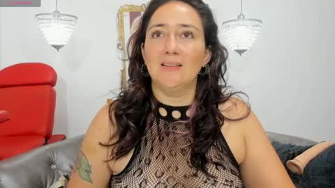 ESMERALDA online show from April 11, 6:40 am