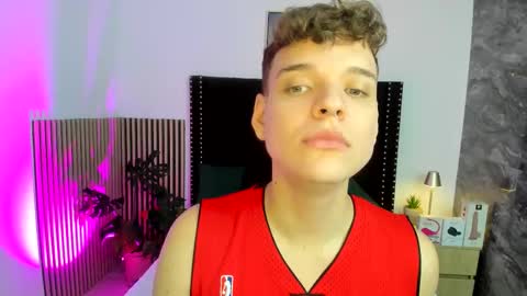 Snapshot of naughty_twink_ chatting on October 10, 11:49 am Noah online show from October 10, 11:49 am