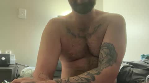 naughtyboy440200 online show from November 3, 10:55 pm