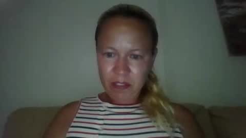 naughtyjennyblondeuk online show from May 30, 7:12 pm