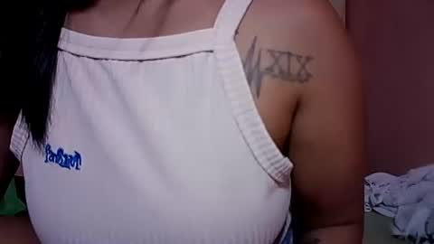 naughtymom_33 online show from September 25, 8:10 am